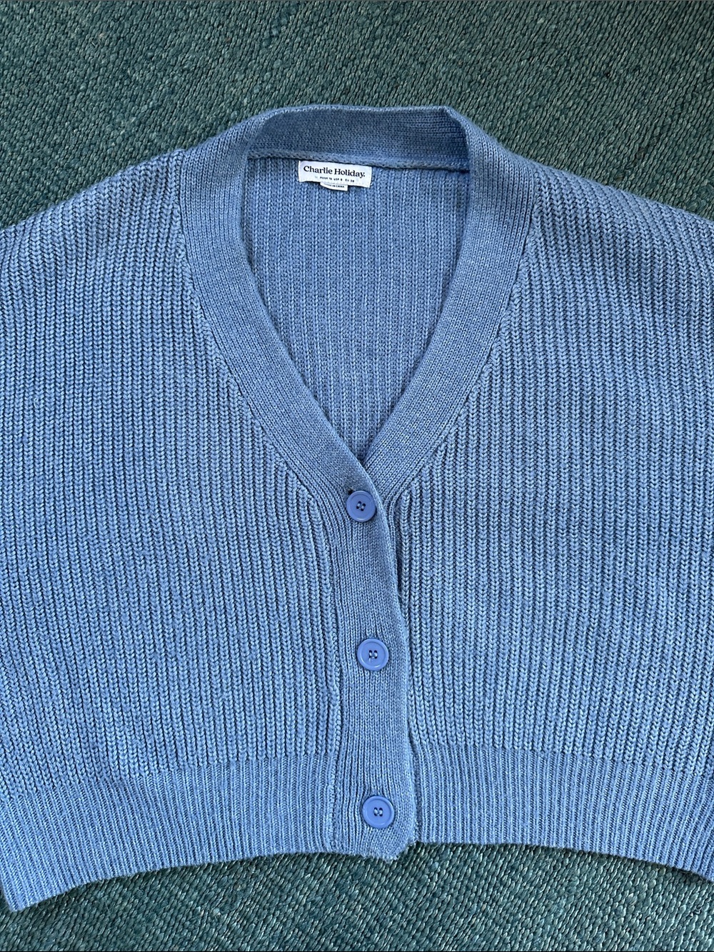 Charlie Holiday Dusty Blue Ribbed V-Neck Cropped Cardigan Size M - Picture 1 of 6